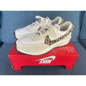 NIKE Women's Waffle Debut Animal Print Size 8